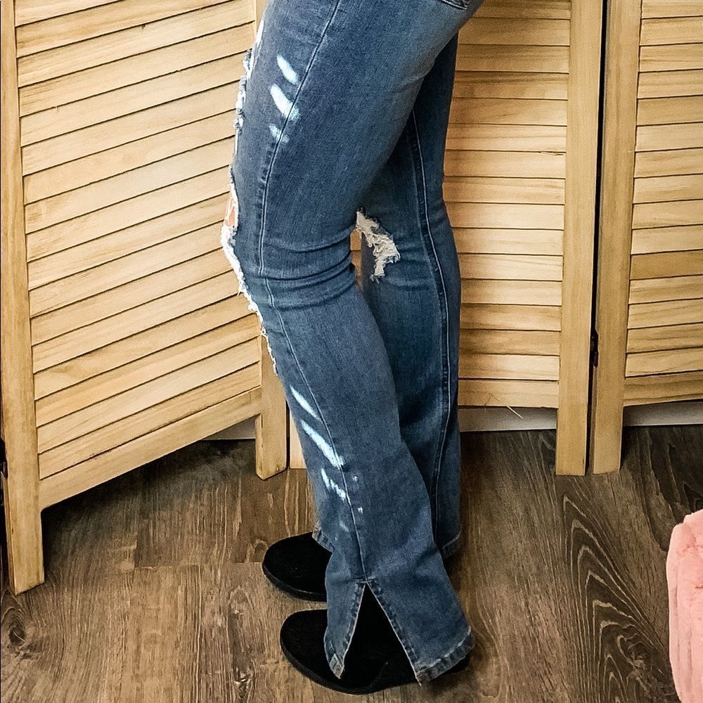 Distressed flare jeans 